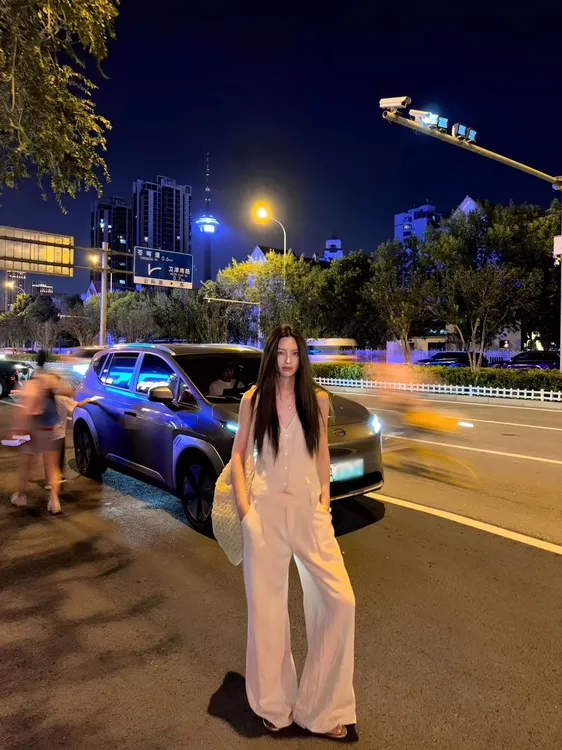 2025夏季新款法式高级感夏季度假套装女修身背心马甲高腰阔腿长裤