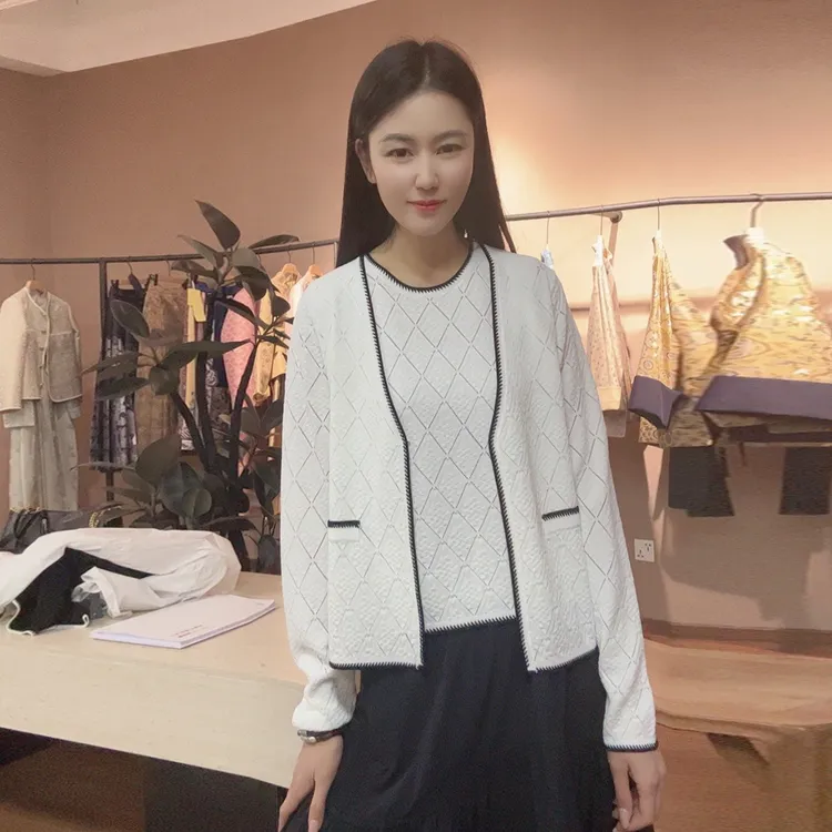 中式小香风圆领百搭气质女士长袖新款针织衫WG050101