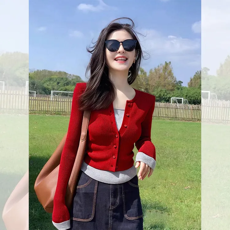 别致独特漂亮内搭红色小衫女装冬季穿搭洋气高贵假两件针织衫上衣