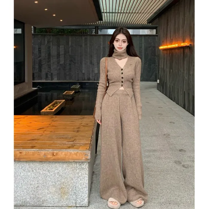 单排扣辣妹v领长袖毛衣针织开衫女秋季气质套装休闲阔腿裤两件套