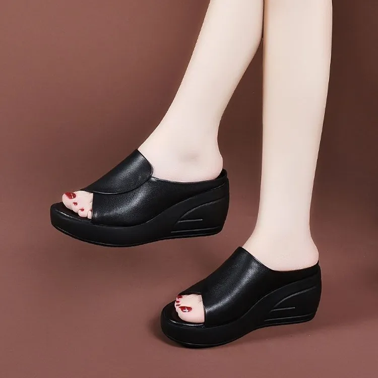 真软皮坡跟拖鞋女外穿2025厚底凉拖松糕女士凉鞋小个子增高一字拖