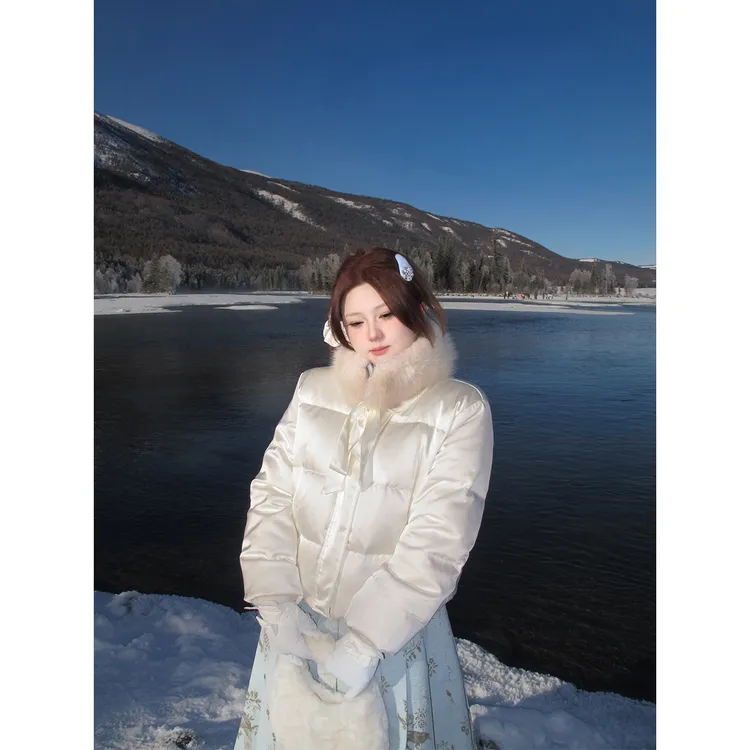 安妮不火【禾木千雪】富家千金加厚保暖缎面毛领羽绒服AA254Y0008