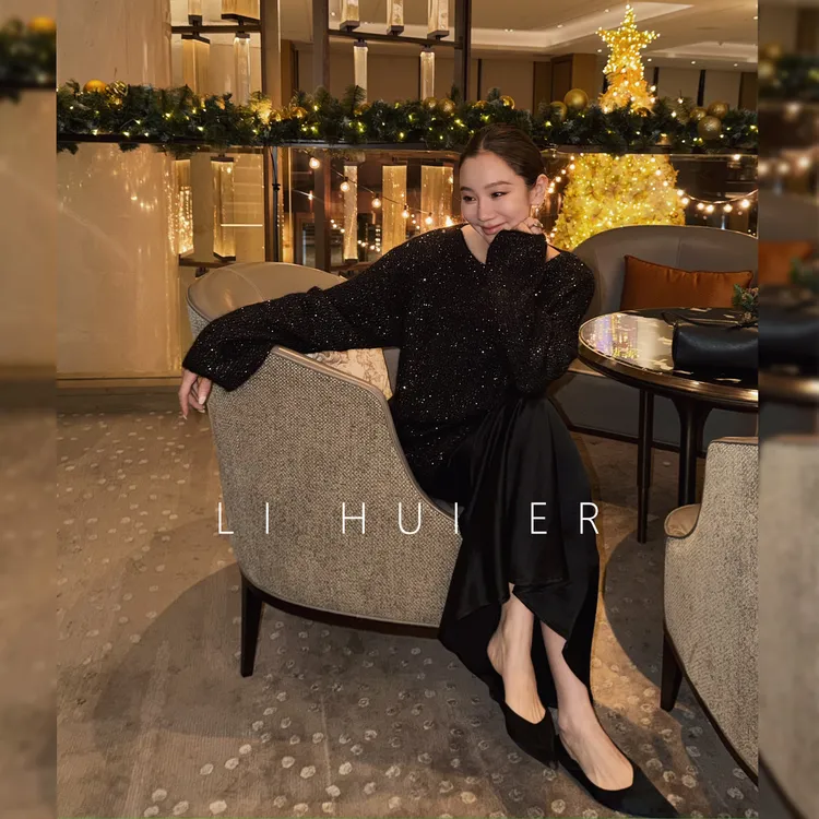 LiHuiEr李慧儿 【银调时刻】2025冬季气质极简显瘦亮片针织衫5056
