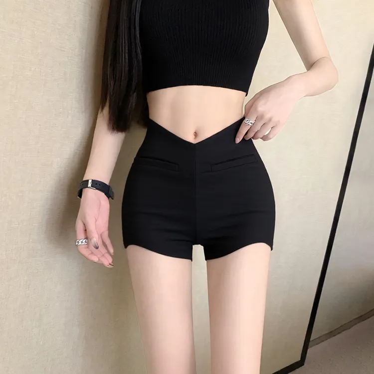 黑色高腰紧身短裤女2025冬新款韩版百搭辣妹不规则弹力显瘦休闲裤