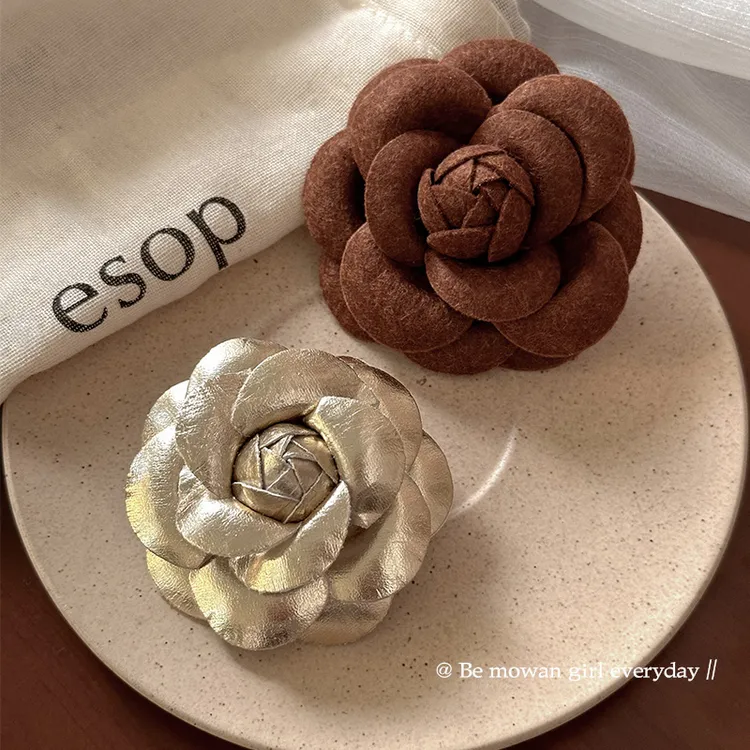 合金胸针 贵气千金~小香风山茶花胸针复古玫瑰花轻奢别针咖色配饰