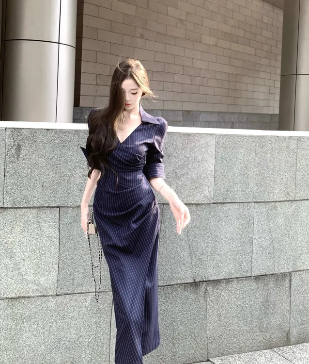 2025春季新款设计感气质复古修身显瘦性感辣妹长/短连衣裙御姐女