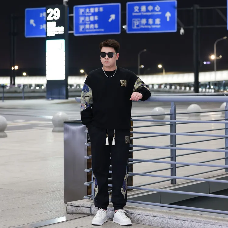新2025春季新款中国风刺绣套头卫衣男大码显瘦国潮束脚裤HW23675