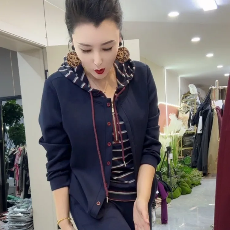 60770假两件外套 常规款洋气秋季抽绳时尚连帽妈妈长袖显瘦T恤ins