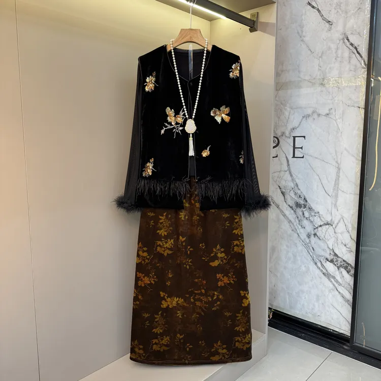 2025秋季丝绒套装拼接新款高级感内搭+蝴蝶马甲+半裙三件套6070