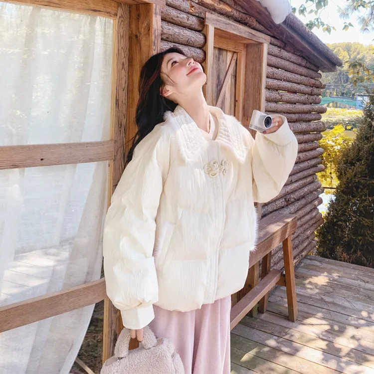 新中式国风盘扣羽绒服2025冬季新款甜美百搭温柔风90白鸭绒面包服