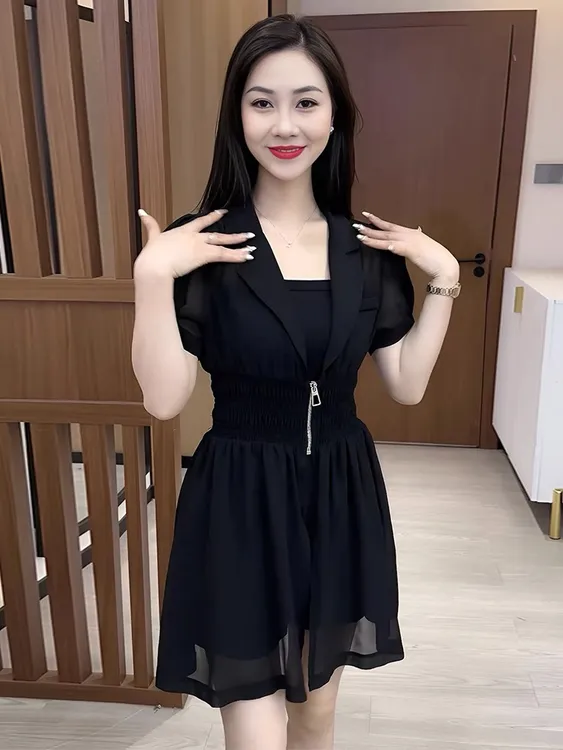 2025夏季套装新款时尚气质小个子收腰连衣裙显瘦背心短裤三件套女