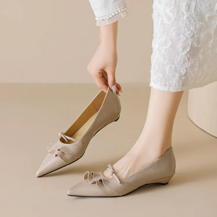 设计感裙边尖头低跟单鞋女法式浅口玛丽珍鞋通勤百搭一脚蹬单鞋女