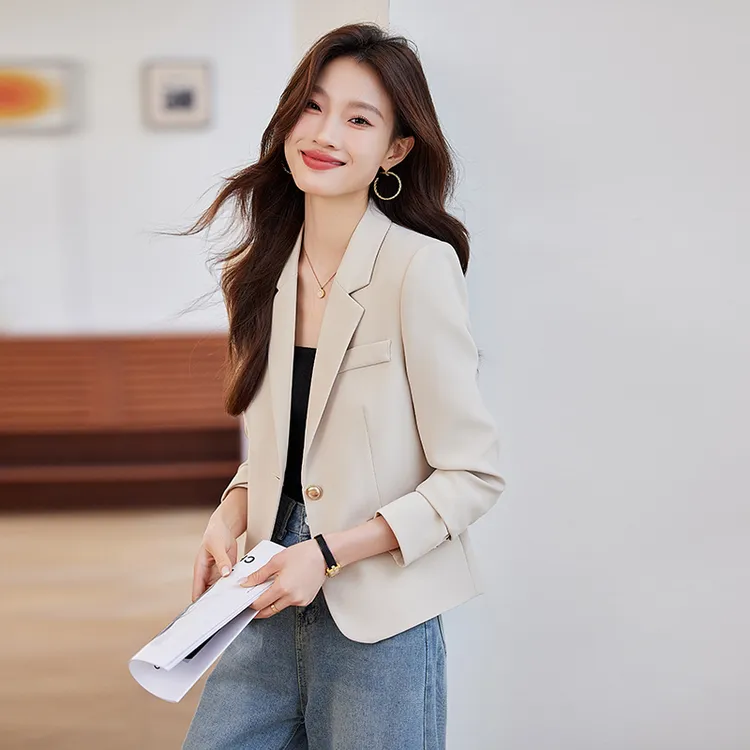 米白色短款小西装外套女2025春秋新款高级感气质时尚休闲西服上衣