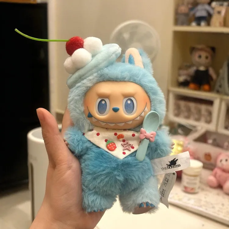 适用代冰淇淋搪胶可爱高能仅前方娃衣草莓】潮玩手办LABUBU3