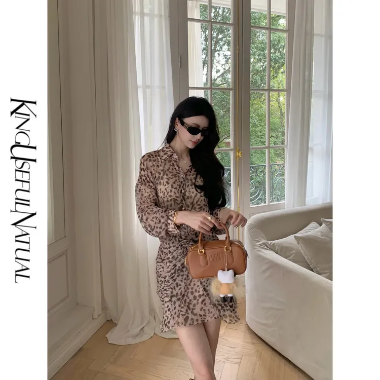 KUN【心动猎手】个性时髦 高智感豹纹印花设计收腰显瘦新款秋连衣裙