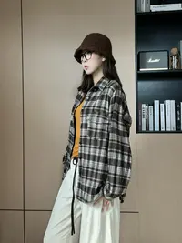 格子长袖衬衫女2025春秋新款复古港风休闲薄款衬衣外套上衣L915