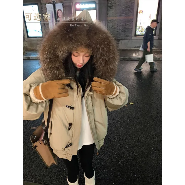今年流行棉服服女冬季2025新款牛角扣可拆卸毛领防寒服派克外套
