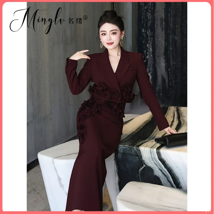 西装套装新款立体气质春秋两件套女半身裙修身小众设计感2025订花