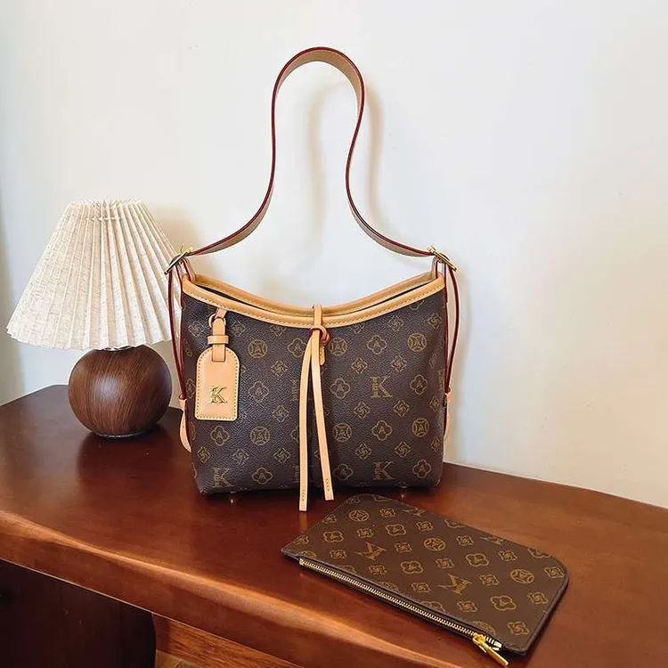 爆款凯瑞奥托特包斜挎包腋下包轻奢百搭包大1023小1024