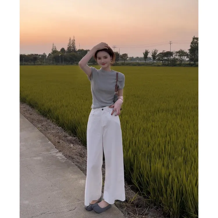 出游服装女甜美可爱风格衣服夏季短袖开叉气质小众裤子时尚套装