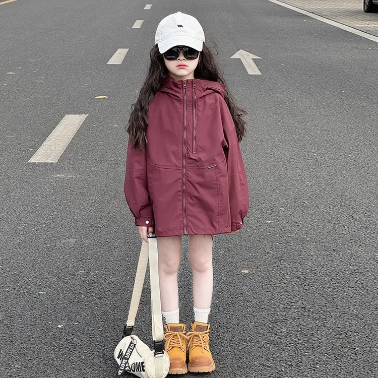 女童冲锋衣外套春秋款2025新款韩系穿搭女孩超好看春装连帽上衣潮