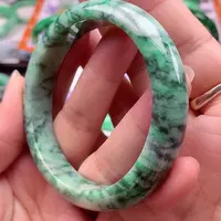 翡翠手镯未镶嵌翡翠