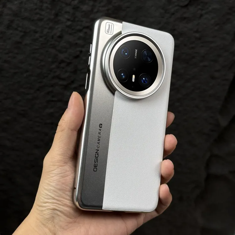 适用华为Mate70Pro+手机壳相机款拼接素皮mate60哑光电镀半包防摔