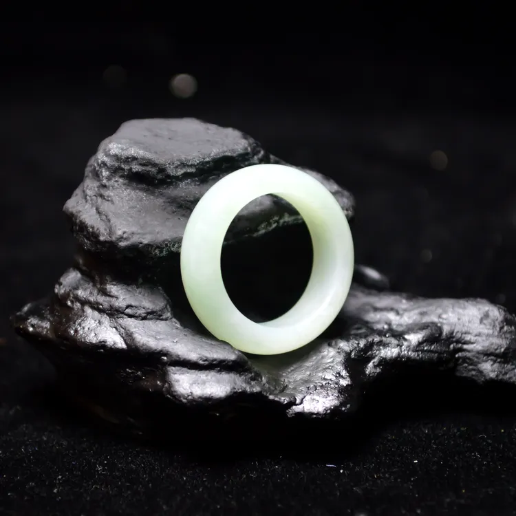 天然A货翡翠戒指 圈口17mm