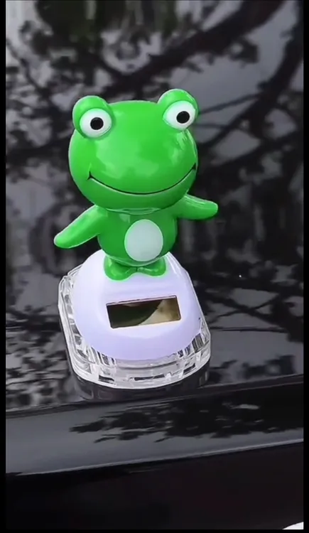 车内车顶车尾快拆卡扣可爱摇摆摇摆青蛙滴滴吐泡泡车尾挂件