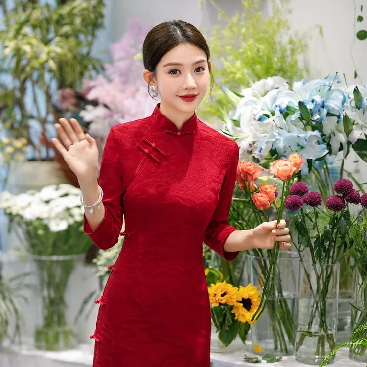喜妈妈婚宴装旗袍2025年新款婚礼年轻款婆婆改良中袖裙喜服回娘家