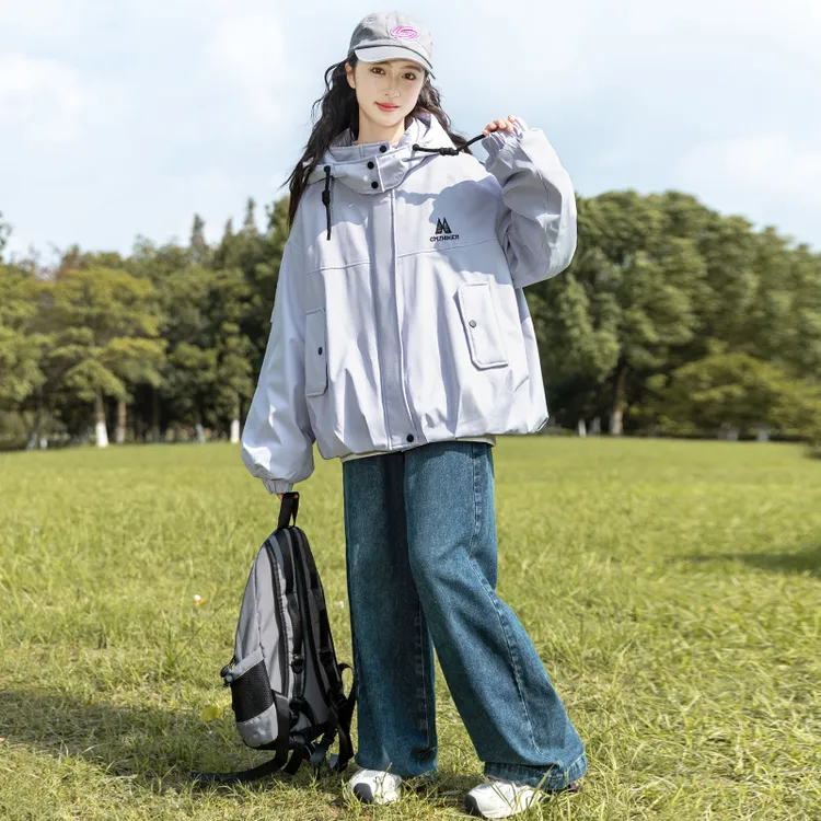 女童外套秋冬款2025新款中大童秋冬季加厚夹棉连帽冲锋衣夹克上衣