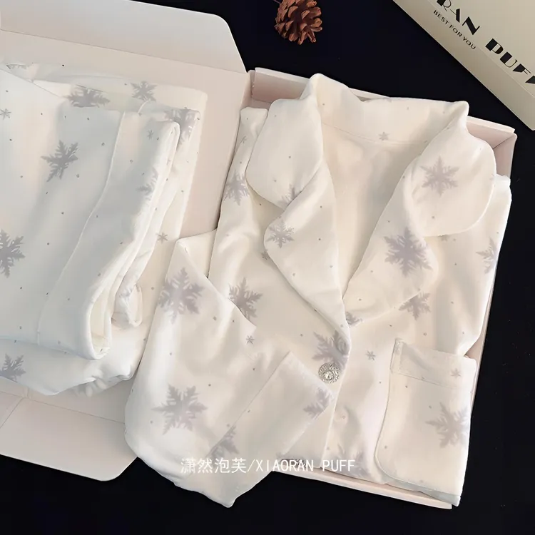 圣诞雪花高品质海岛绒睡衣女高级时尚感家居服送闺蜜朋友生日礼物