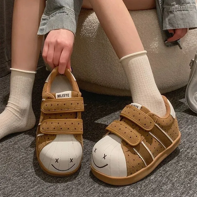 2025秋冬新款笑脸波点网红百搭厚底可爱魔术贴增高丑萌大头板鞋女