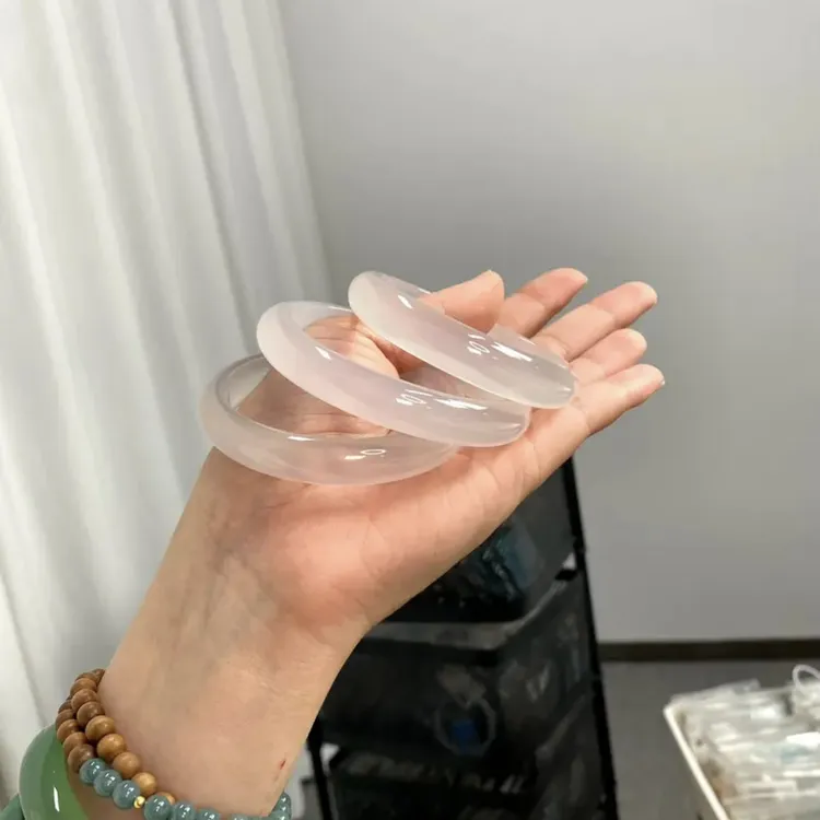 【荔枝冻】白月光玉髓手镯藕粉正圈玛瑙生日礼物高冰多样性发其一