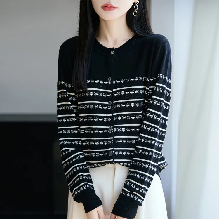哥弟阿玛施正品圆领羊毛开衫女新款春秋针织毛衣外套显瘦百搭上衣