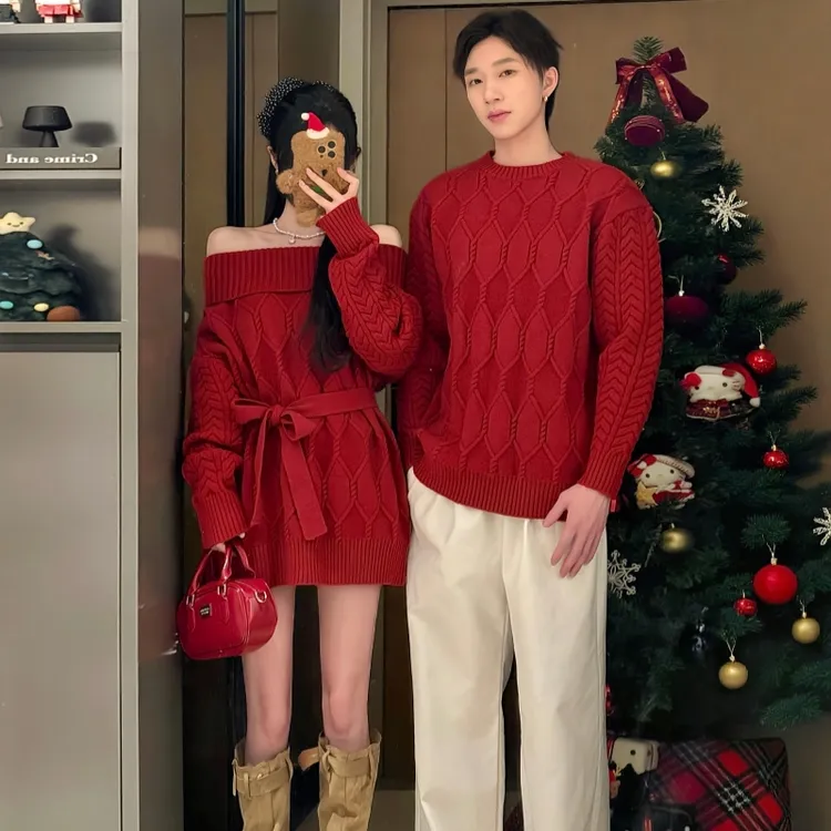 新年圣诞氛围感毛衣情侣装秋冬法式复古慵懒风一字肩红色针织衫潮