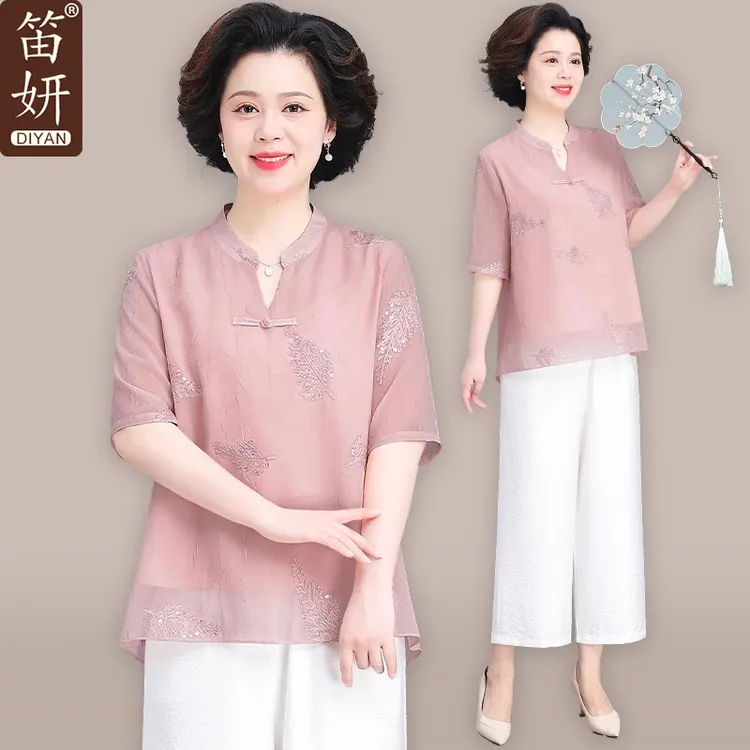 母亲节妈妈夏装套装2025新款中老年人夏季刺绣短袖T恤小衫上衣女
