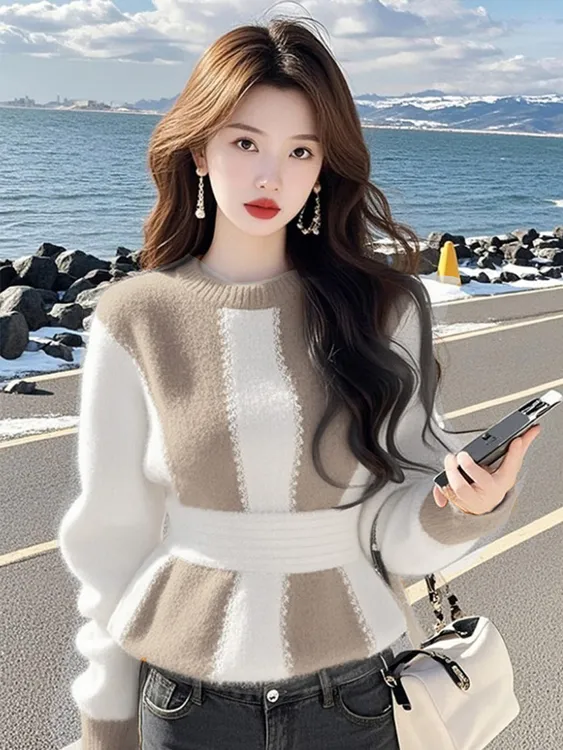 2024冬季韩系气质宽松高级感百搭时尚超好看米百拼接毛茸茸毛衣女