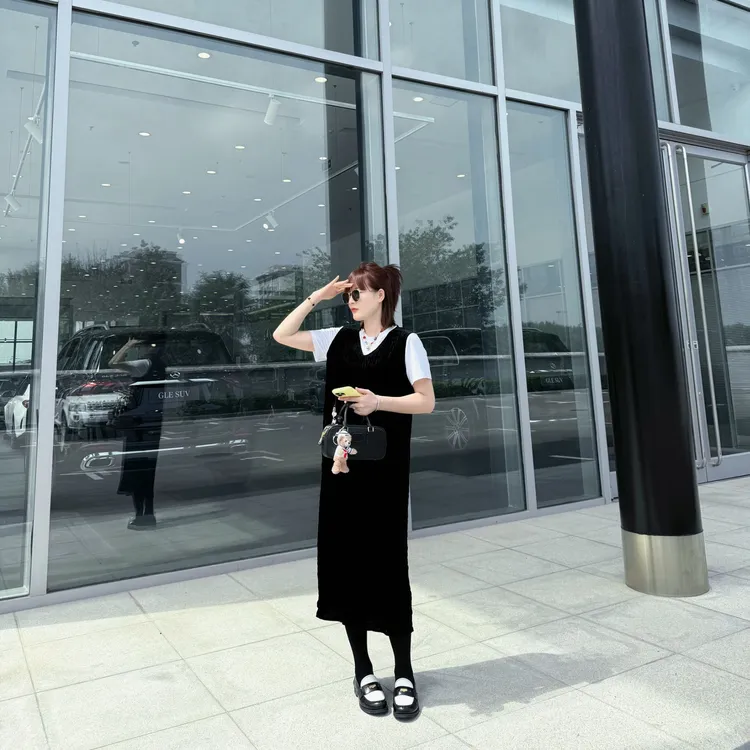 俪妍【LIVELY·YAN】25秋季款连衣裙50111黑色气质显瘦时尚休闲