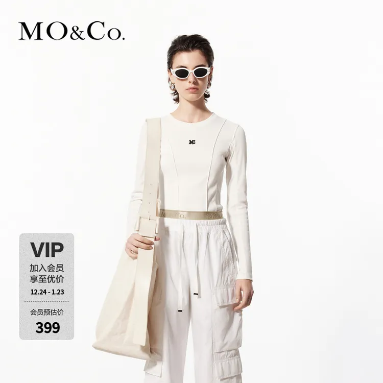 MOCO秋季MC刺绣修身短款T恤MBC3TEET08