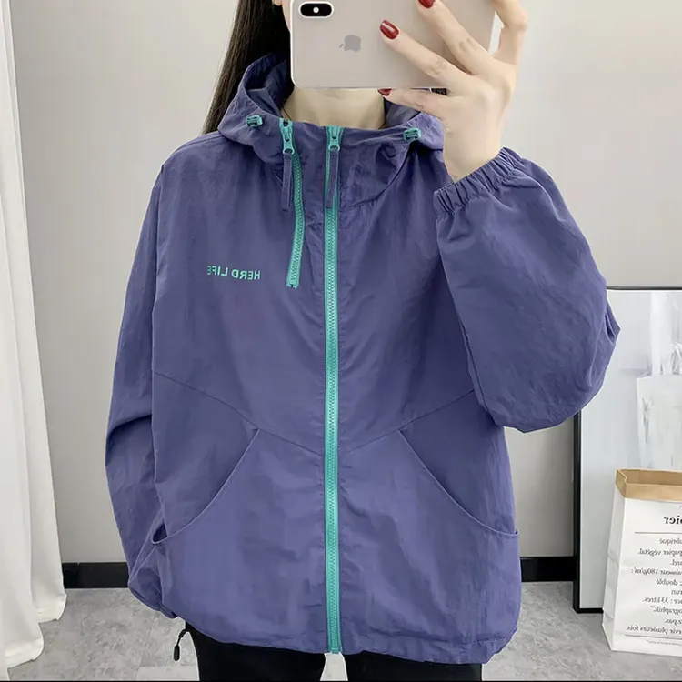 2025新款户外冲锋衣外套穿女连帽春秋运动跑步休闲防风防水风上衣