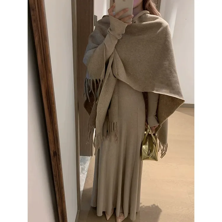 大码微胖mm早秋新款高级披肩连衣裙收腰网红洋气炸街女装显瘦长裙