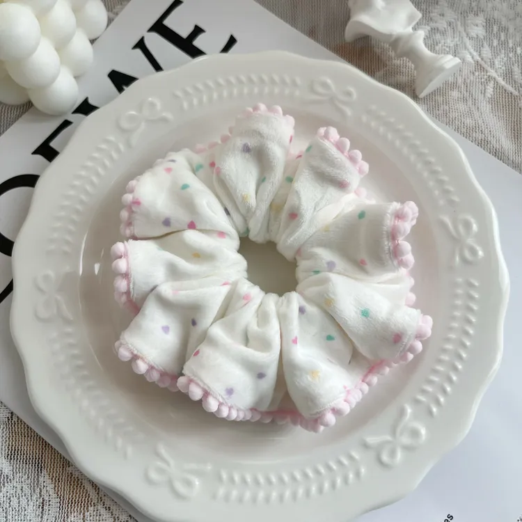 手作自制甜美可爱绒绒布毛球花边发圈