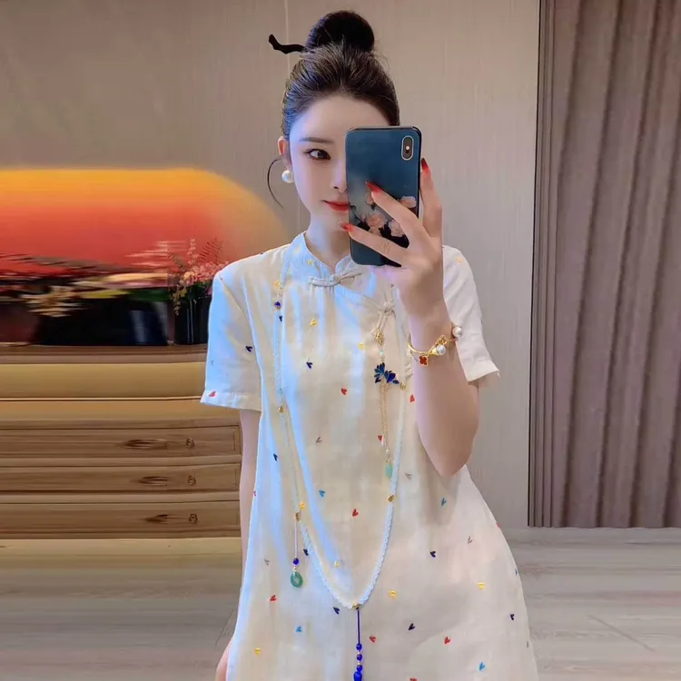夏季新款2025新中式盘扣纯色爱心刺绣女装显瘦遮肉旗袍中长连衣裙