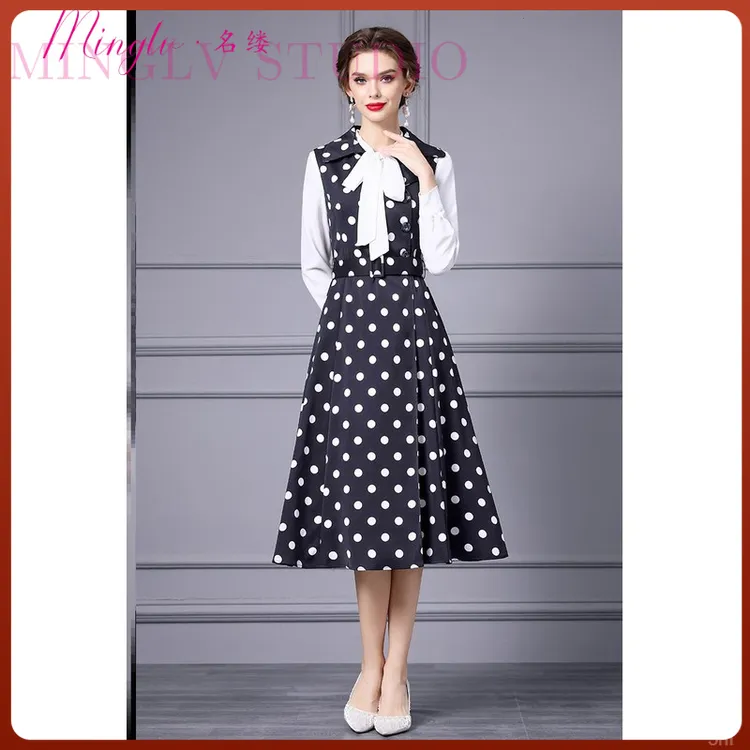 名缕春秋季连衣裙法式两件套波点显瘦背心长裙子2025白色衬衫新款