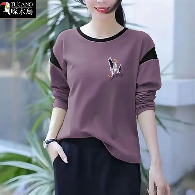 啄木鸟新款圆领时尚大码百搭上衣女春秋薄款洋气印花长袖撞色T恤