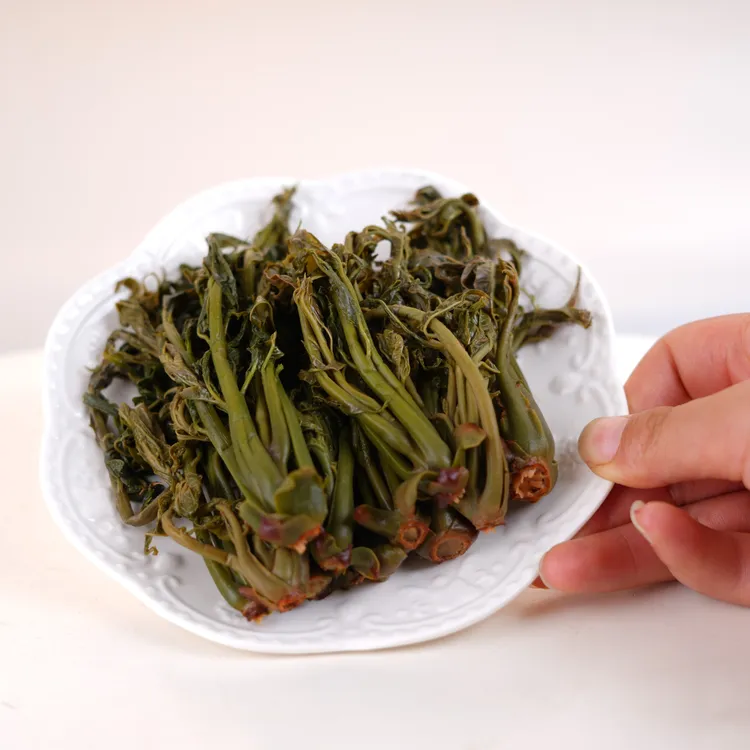 秦岭露天头茬盐渍香椿芽咸菜下饭菜下酒小菜传统盐无添加