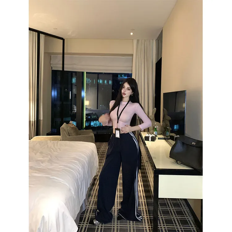 秋季小众设计感简约风修身显瘦圆领薄款长袖上衣休闲简约长裤套装