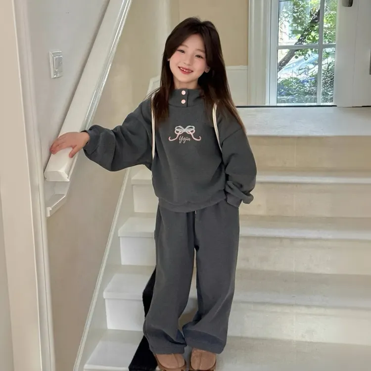 女童秋冬套装洋气外穿奥利绒中大童加绒加厚连帽卫衣阔腿裤两件套