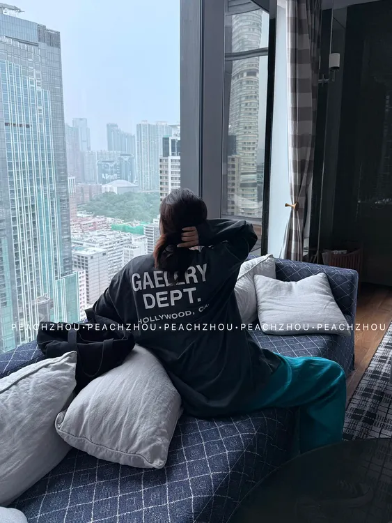 『PEACHZHOU』双面穿潮牌感字母印花宽松男友风圆领长袖休闲中性T恤